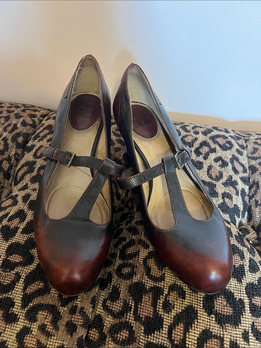 FRYE AND CO. Two-Tone oxblood brown Lois T-Strap Leather wedge heels size 8.